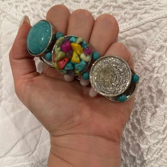 Women Colourful beads and turquoise bead bracelet - Picture 3 of 3